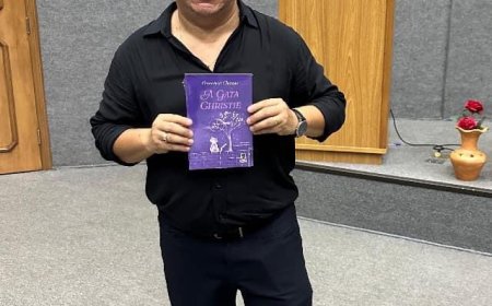 Professor de Cajamar lança livro "A Gata Christie" em evento na Câmara Municipal