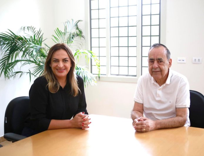 Lorena Oliveira, primeira mulher eleita prefeita de Franco da Rocha, inicia processo de transição com Nivaldo Santos