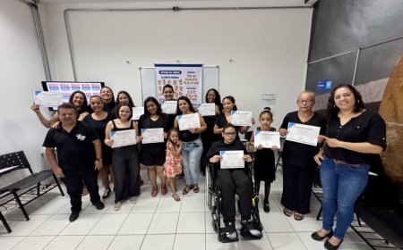 Fundo Social conclui curso de libras para iniciantes com entrega de certificados