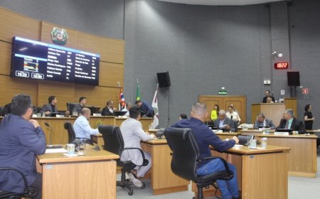 Câmara Municipal de Cajamar promove primeira sessão extraordinária de 2025 com foco na eficiência administrativa