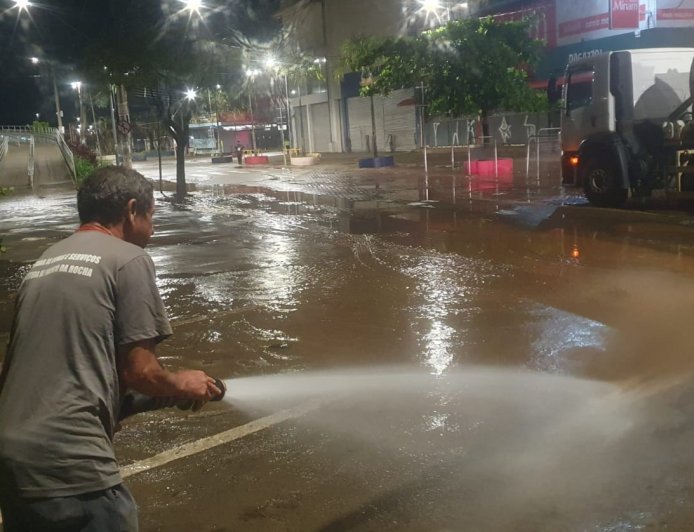 Fortes chuvas causam alagamentos em Franco da Rocha; situação já está normalizada