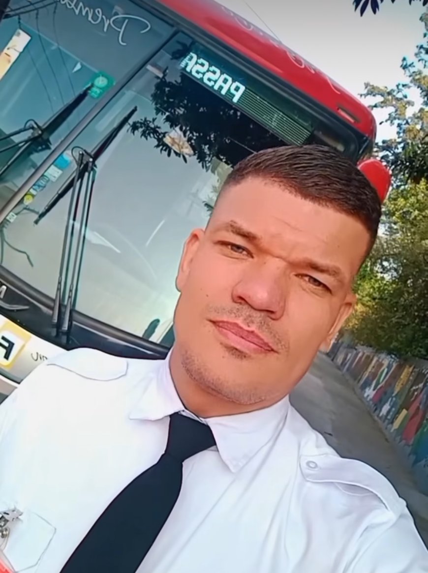 Motorista viraliza com apresentação bem-humorada em ônibus e conquista milhares nas redes sociais