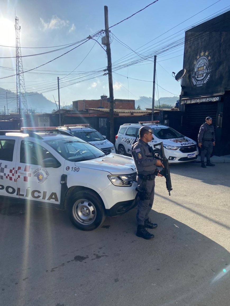 Polícia Militar estoura "casa bomba" no bairro do Florim em Cajamar e dá prejuízo de R$ 20 mil ao tráfico