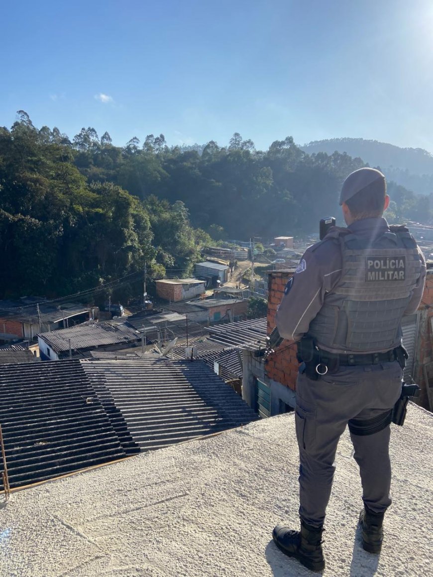 Polícia Militar estoura "casa bomba" no bairro do Florim em Cajamar e dá prejuízo de R$ 20 mil ao tráfico