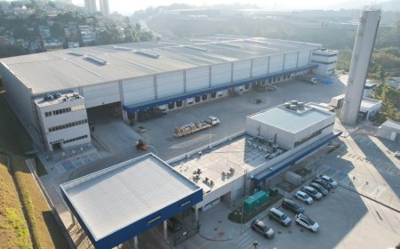 Roberto Justus inaugura fábrica em Cajamar e projeta faturamento de R$ 1 bilhão até 2026