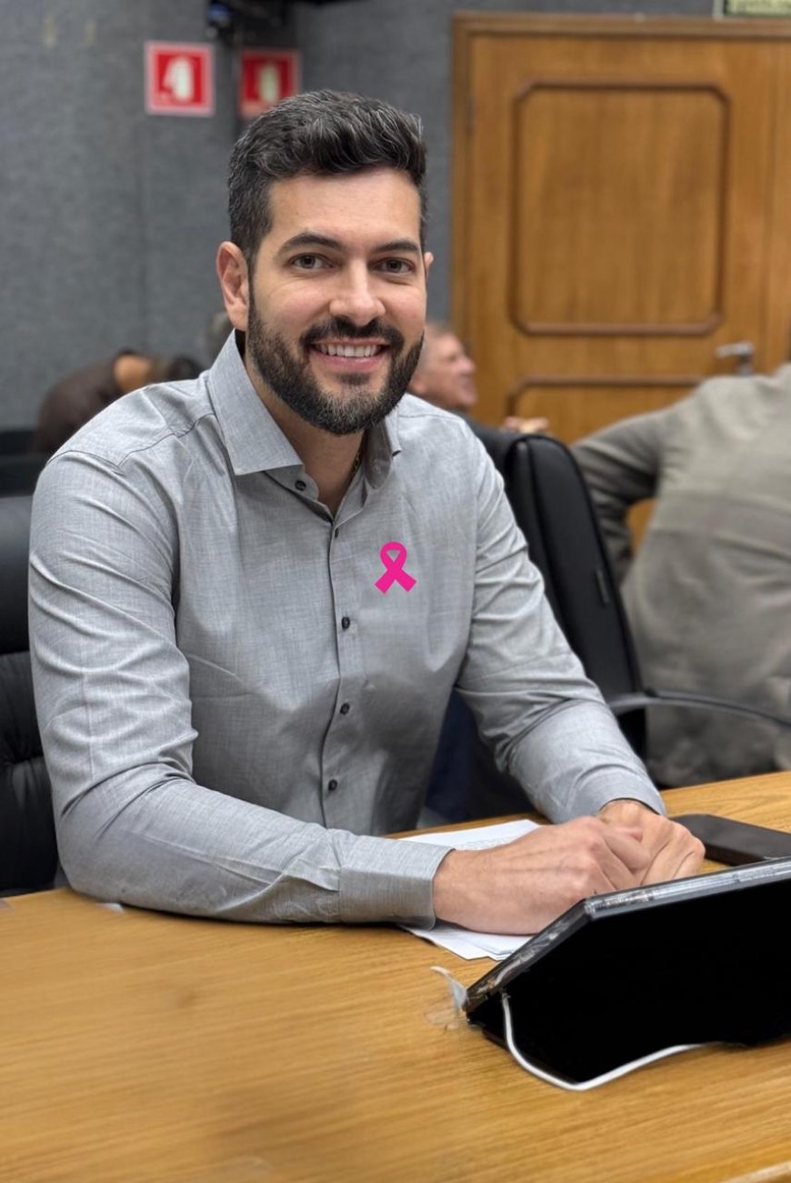 Dr. Vinicius Zago apresenta requerimento por mastologistas em Cajamar durante campanha do Outubro Rosa