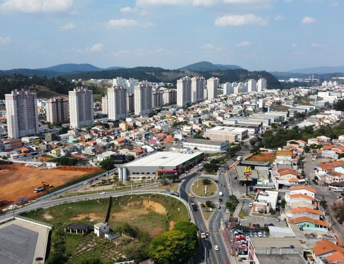 Sol, calor e baixa umidade: confira a previsão do tempo para esta quinta-feira (27) em Cajamar