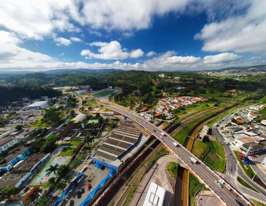 Franco da Rocha celebra 81 anos neste domingo com agenda especial e show gratuito de Felipe Araújo
