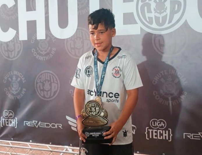 Jovem atleta de Cajamar conquista título em torneio no Parque São Jorge