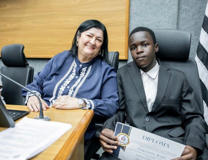 Vereadora Izelda Carnaúba cobra ampliação da UBS Animal com exames de sangue, imagem e urina
