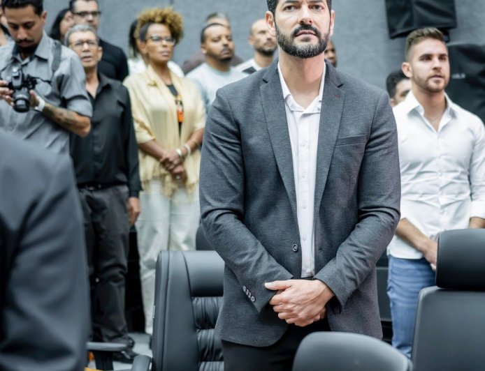 Vereador Dr. Vinícius Zago propõe custeio de medicamentos modernos para terapias de pacientes com TEA