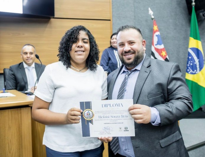 Vereador Lele Aprigio propõe criação do programa “Cajamar Cultural em Movimento” para valorizar artistas locais