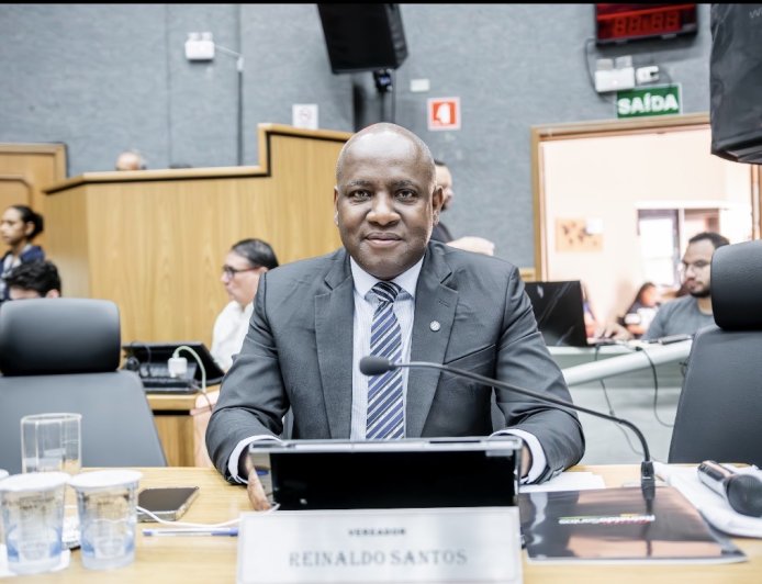 Vereador Reinaldo Santos solicita pavimentação do estacionamento do Complexo de Saúde de Cajamar