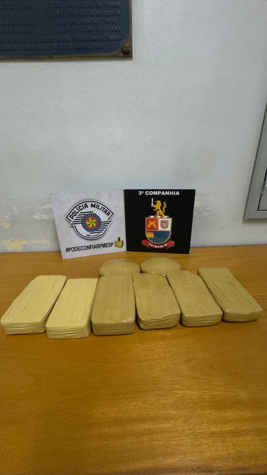 Polícia Militar de Cajamar apreende mais de 8 quilos de pasta base de cocaína no distrito de Jordanésia