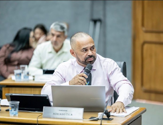 Vereador Adriano Tica propõe isenção de transporte para agentes de saúde em Cajamar