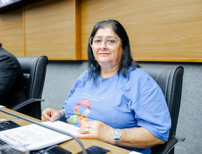 Vereadora Izelda propõe campanha de bem-estar animal e questiona realização de “Cãominhada” em Cajamar