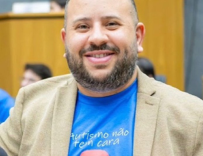 Vereador Lele Aprígio defende mais acesso a diagnóstico precoce para crianças em Cajamar