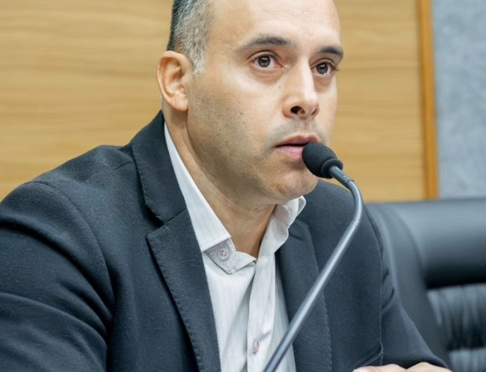 Lê Martins propõe estudo para implantação de tarifa zero no transporte coletivo aos fins de semana e feriados em Cajamar